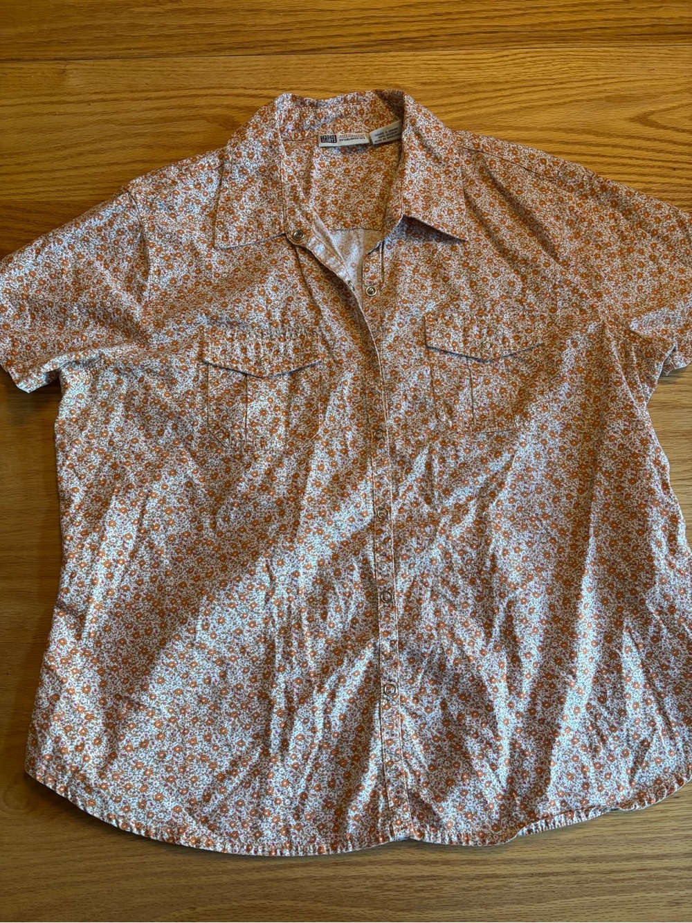 Faded Glory Women’s Western Style Short Sleeve Blouse L Floral Snap Down Closure